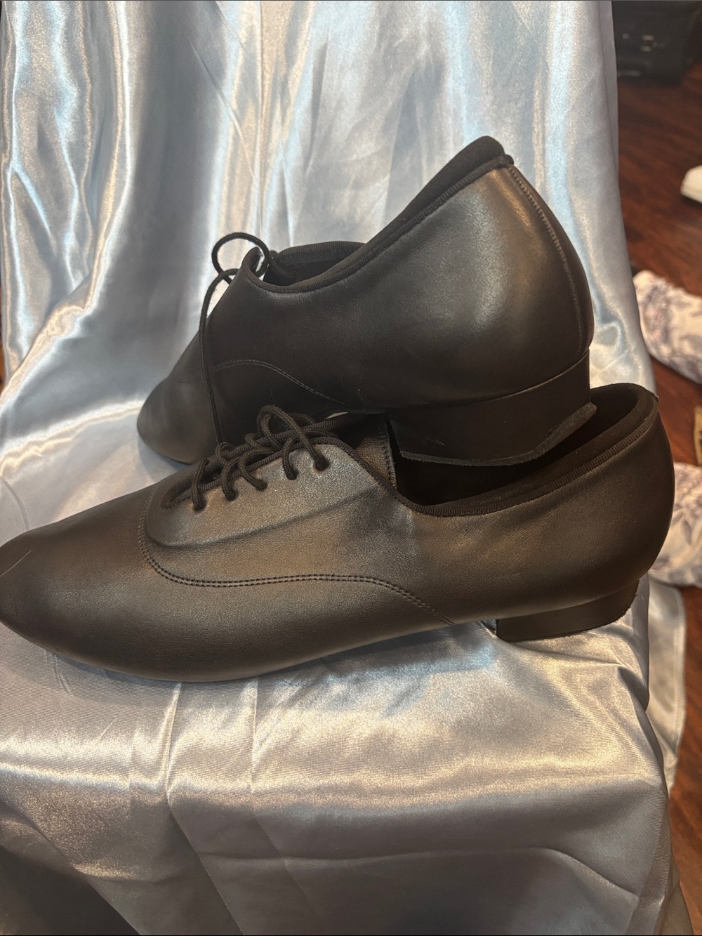 Men's Black Lace-Up Oxford Performance Shoes